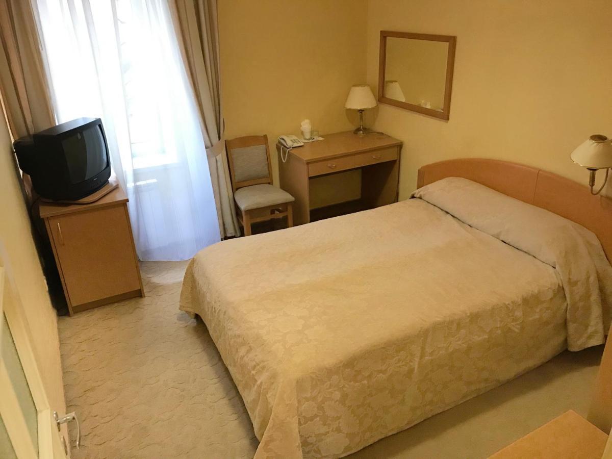 Готель Ягодин Starovoitove Extérieur photo